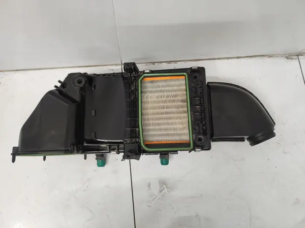 MERCEDES E-luokka Ilmansuodattimen kotelo OE image 2