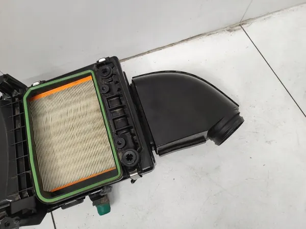 MERCEDES E-luokka Ilmansuodattimen kotelo OE image 4