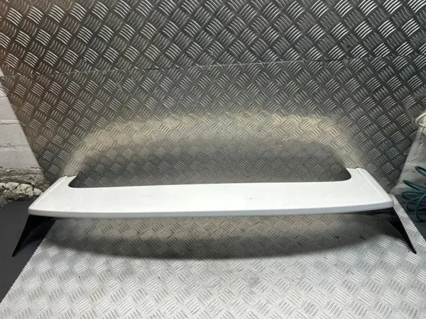 Hyundai OE 87210-D7000 Kofferbakspoiler - Gebruikt image 2