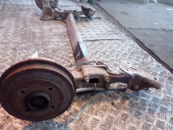Viga do eixo traseiro OEM Zawada-326756- Citroen C3 image 4
