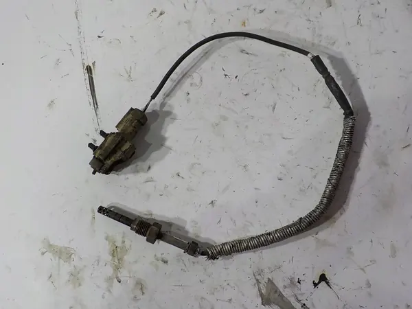 DODGE JOURNEY 2.0 CRD Sensor de Temperatura de Escape 05149133AA image 2