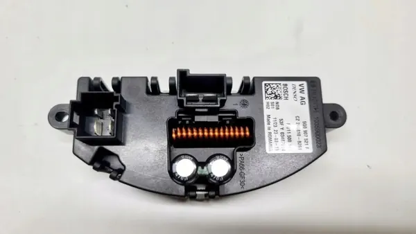 Relais ventilateur chauffage OEM 5Q0907521F Skoda Karoq image 3