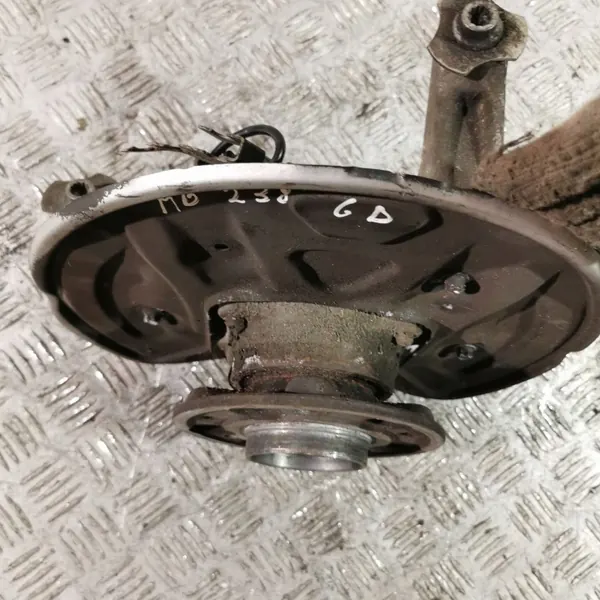 UTO33677 Moyeu de roue arrière Mercedes E W238 2018 image 3