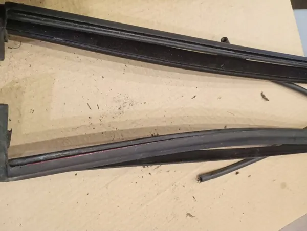 Junta de ventana trasera OEM YGM1672 para Peugeot 206 CC image 5