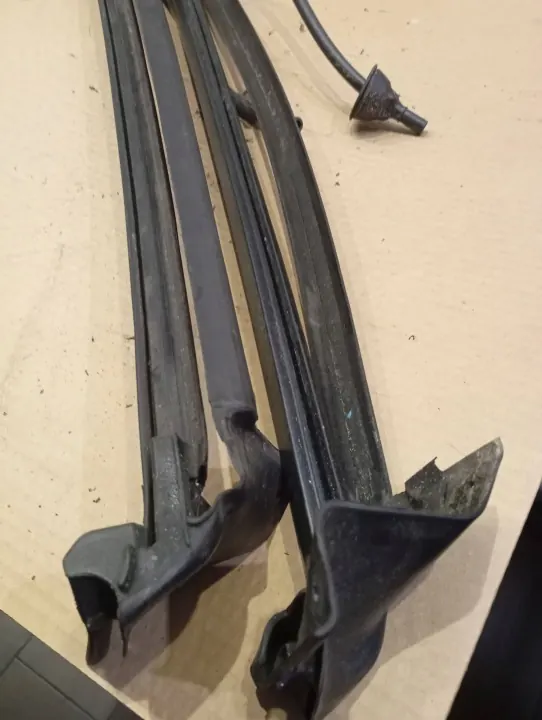 Junta de ventana trasera OEM YGM1672 para Peugeot 206 CC image 7
