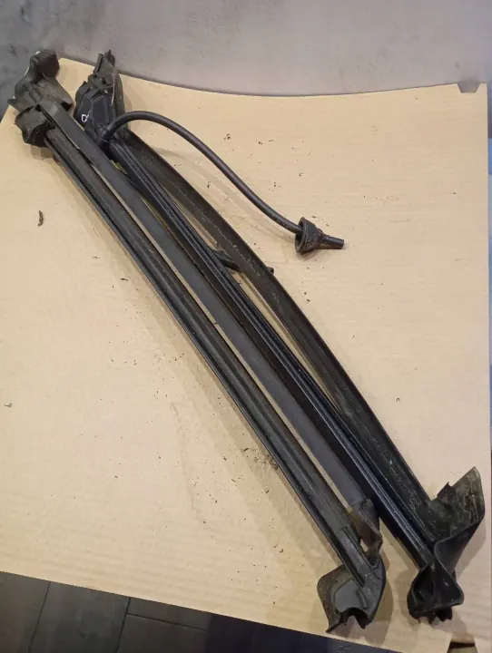 Junta de ventana trasera OEM YGM1672 para Peugeot 206 CC image 8