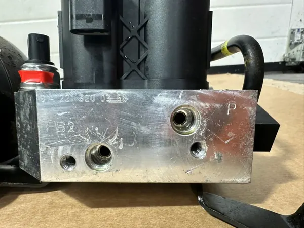 Klepblok OEM A2213200358 Achterzijde Mercedes SL R230 image 5