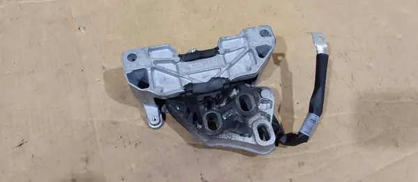 Engine Mount Mercedes CLA W118 W177 1.3 A2472403200 image 3