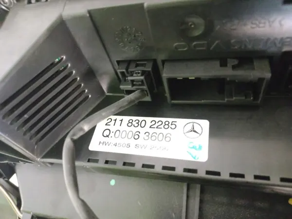 Panneau climatique OEM 2118303190 Mercedes W211 image 7