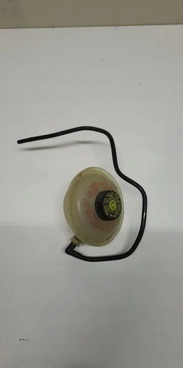 Porsche Bromsvätskebehållare OEM 99635501346 image 2