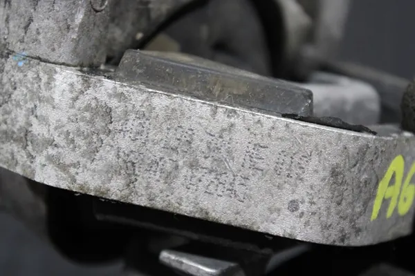 Moottorin Kiinnike Audi A6 C7 4G0 4G9 Lift 4G0199381NE image 2