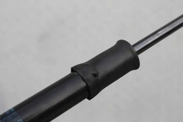 Motorhuvesstöd OEM 11455659HSII vänster/höger fram image 8