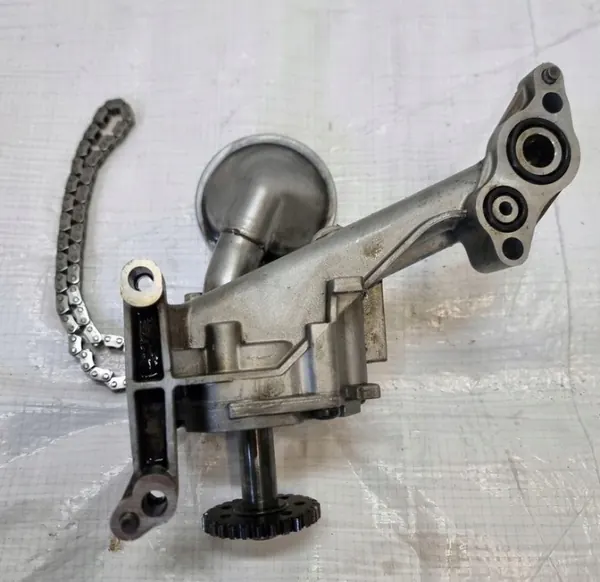 Bomba de aceite Opel OEM 19536331 para Astra K 1.4T image 2
