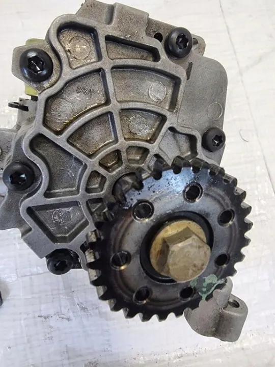 Bomba de aceite Opel OEM 19536331 para Astra K 1.4T image 4