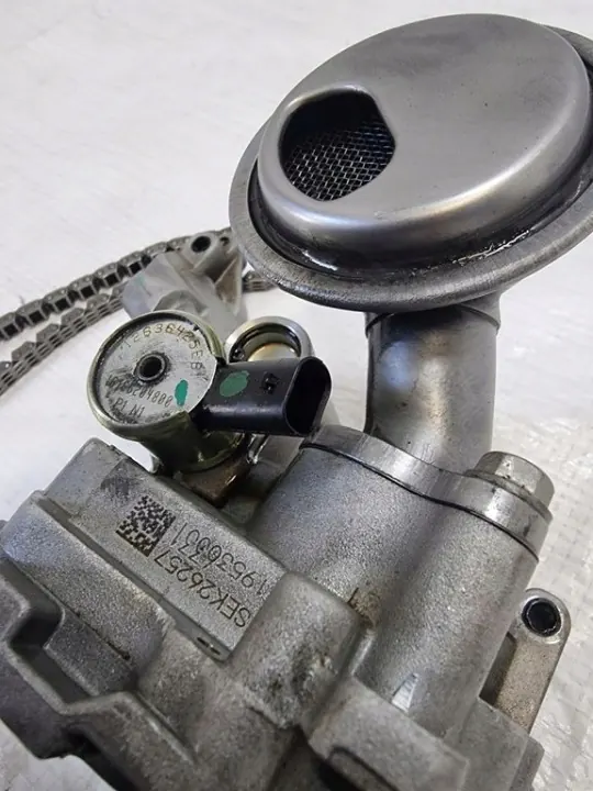 Bomba de aceite Opel OEM 19536331 para Astra K 1.4T image 9