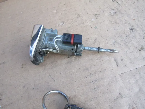 Linker deurslot cilinder Mercedes W210 W208 W202 image 5