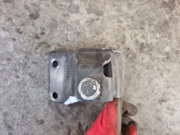 Stötdämparfäste OEM 10037412 Jeep Wrangler Rubicon JL image 4