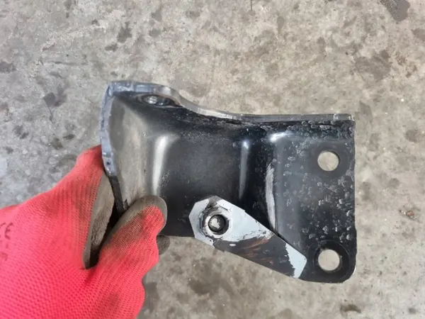 Stötdämparfäste OEM 10037412 Jeep Wrangler Rubicon JL image 5