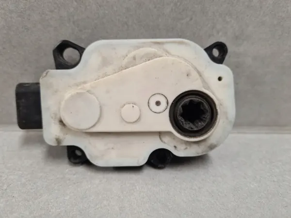 Motor de persiana de parachoques OEM 39033018 Citroen C3 Aircross image 2