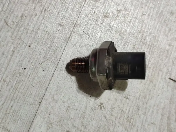 Sensor pressão óleo OEM 9834771480 para Opel Corsa F image 2
