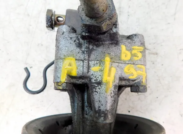 AUDI A4 B5 1.6 94-01 Servolenkungspumpe image 3
