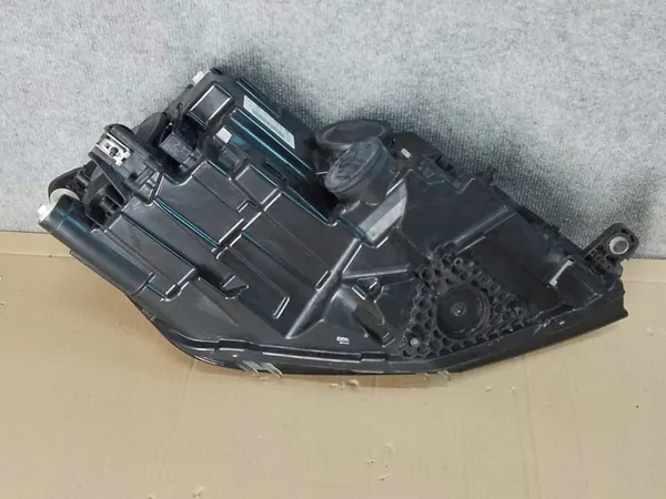 Vasen etuvalaisin Volkswagen Caddy 2K1941005A image 4