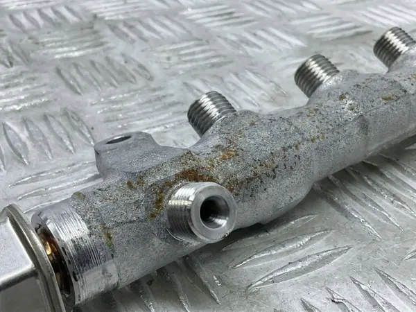 Regulador pressão combustível OEM 03L089M VW Scirocco image 6