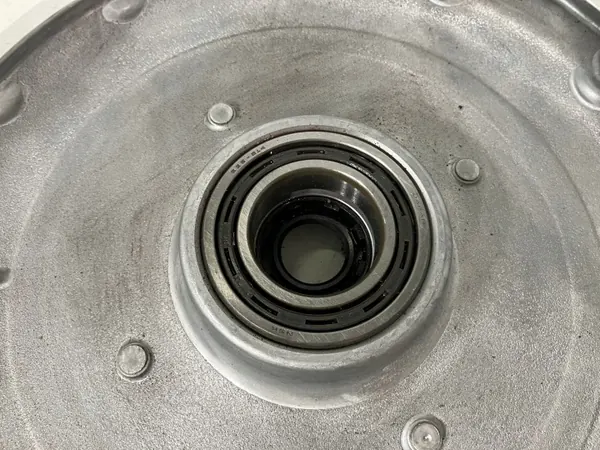Vaihteiston kansi OEM AURIS II 1.8 HYBRIDI - Käytetty image 4