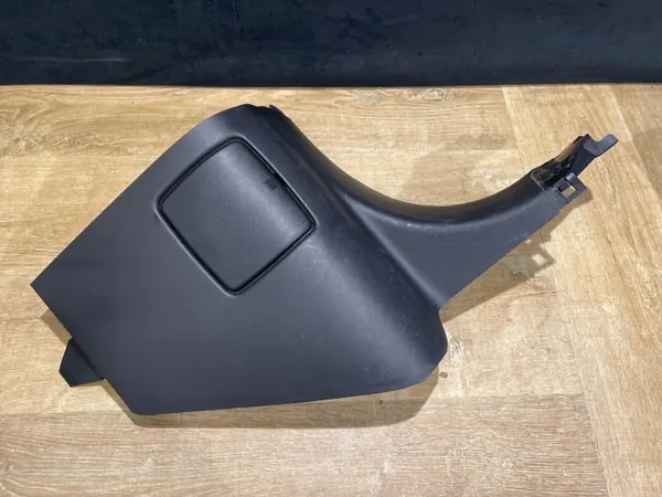 Höger nedre pelarskydd OEM HK8302348B Jaguar F-Pace image 2