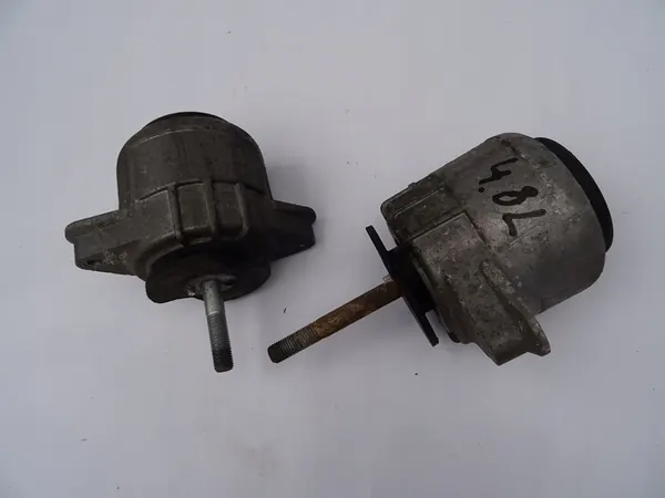 Linker motorsteun Porsche Panamera OE 94837505704 image 6