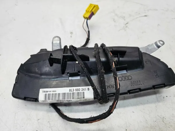 Airbag Siège Gauche Audi A3 OEM 8L3880241B image 4