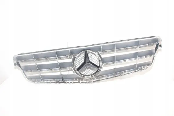 Puskurin ritilä OEM 375483239 Mercedes W204 2007-2011 image 4