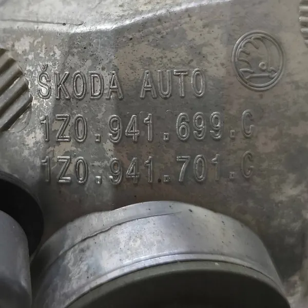 Farol de neblina Skoda OE 1Z0941699C image 9