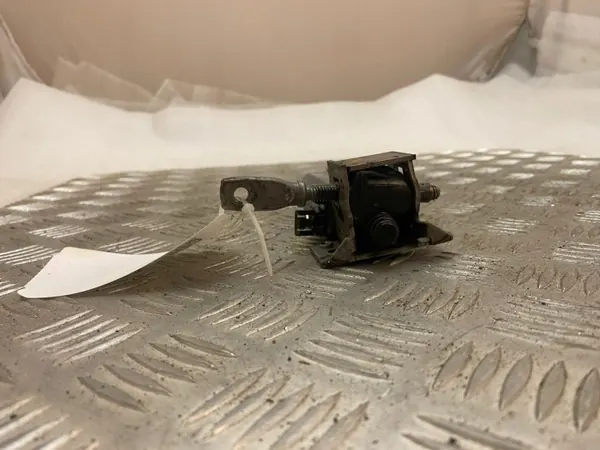 Motor de ajuste de asiento Mercedes-Benz GL X166 - Usado image 3
