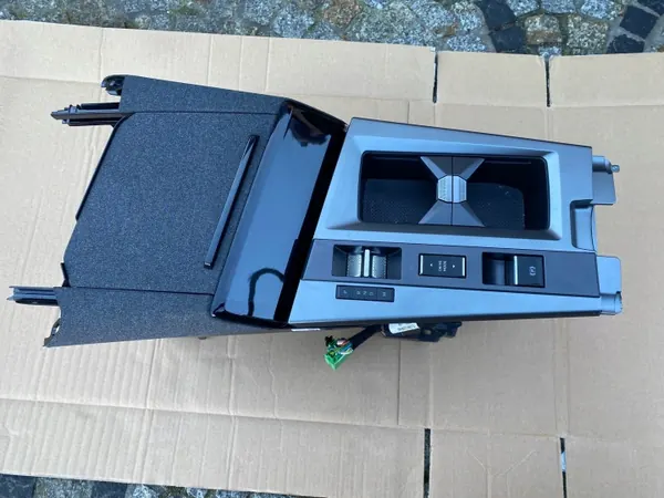 Opel Grandland X middenconsole armsteun OEM image 2