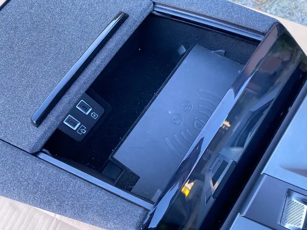 Opel Grandland X middenconsole armsteun OEM image 4