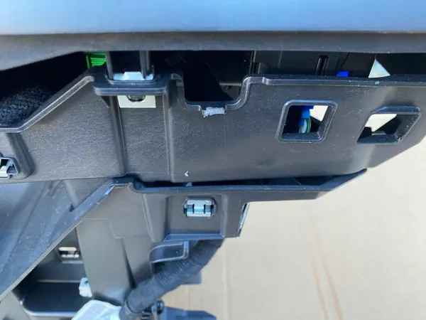 Opel Grandland X middenconsole armsteun OEM image 7