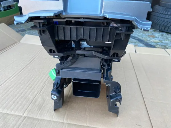 Opel Grandland X middenconsole armsteun OEM image 8