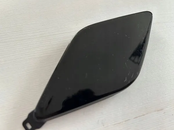 VOLVO S90 2016-2024 Copertura Gancio Posteriore OEM image 6