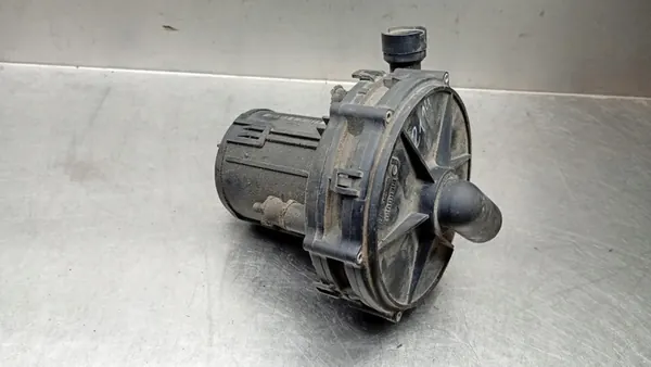 Pompe à air secondaire BMW E46 318i 1.9B Sedan 98R image 2