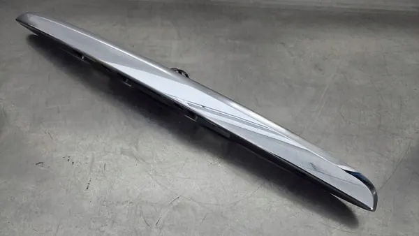 MERCEDES W169 Moldura de maletero A1697401993 image 2