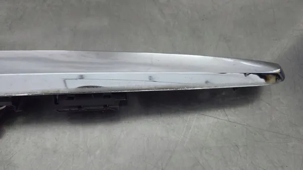 MERCEDES W169 Moldura de maletero A1697401993 image 5