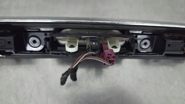 MERCEDES W169 Moldura de maletero A1697401993 image 9