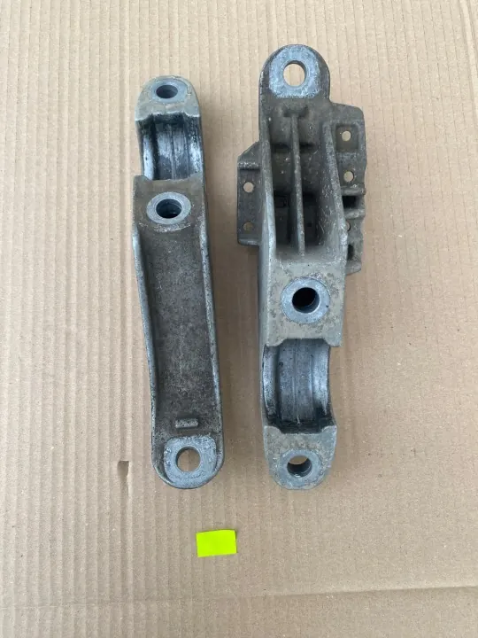 Support Stabilisateur BMW OEM 6884012 Côté Droit image 2