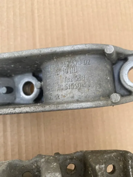 Support Stabilisateur BMW OEM 6884012 Côté Droit image 4