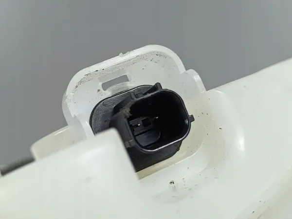Bromsvätskebehållare OEM FOB37991 - Begagnad image 3