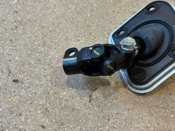 Croisillon colonne direction KIA EV6 OEM LPV15961 image 3