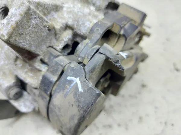 Vaihtovirtageneraattori Opel Astra 2.0 L OE 0124225002 image 5