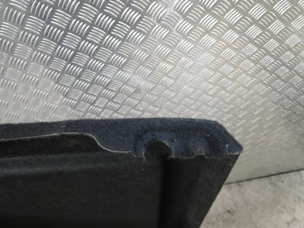 Estante de maletero VW T-Roc OEM 2GA867769C - Usado image 4
