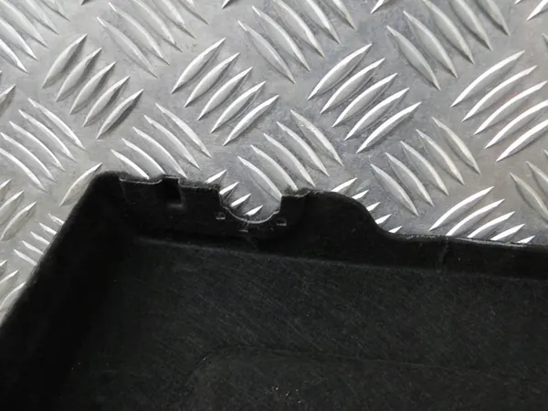 Estante de maletero VW T-Roc OEM 2GA867769C - Usado image 5